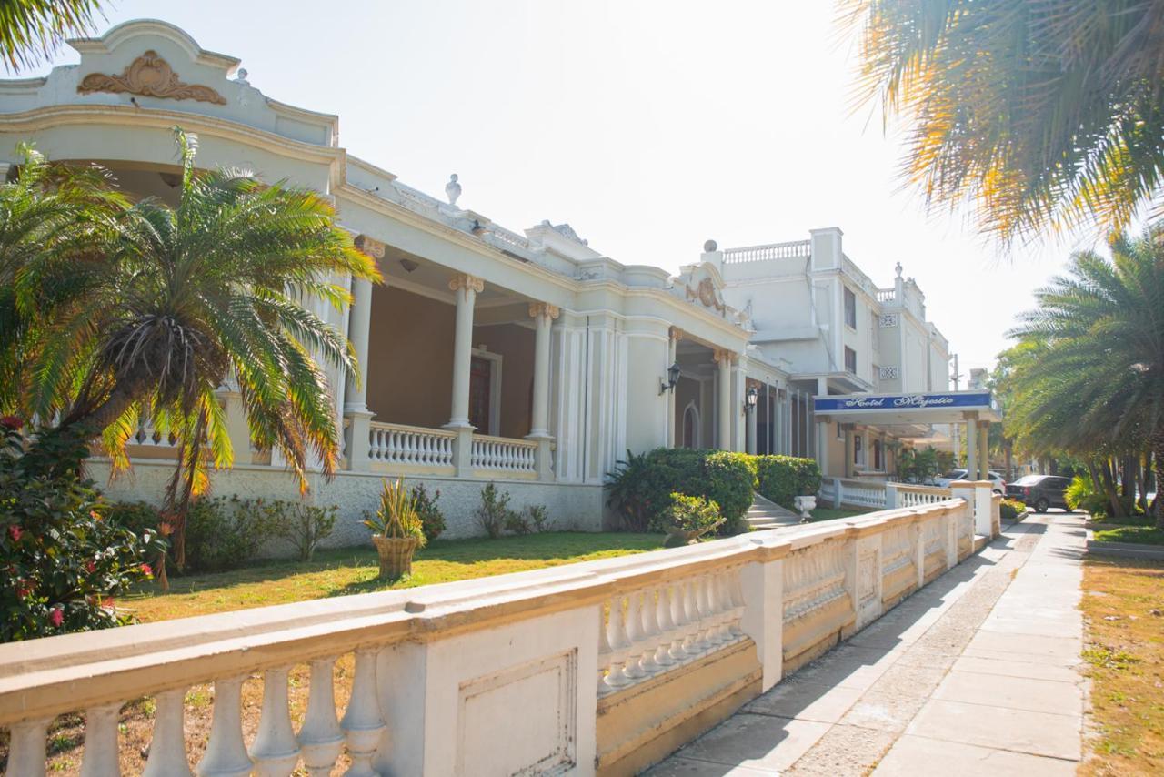 Hotel Majestic Barranquilla  Buitenkant foto