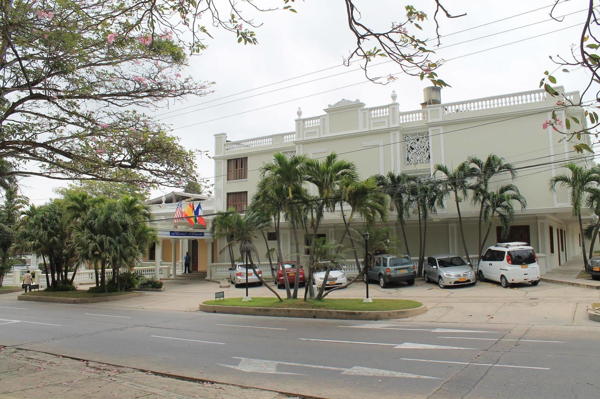 Hotel Majestic Barranquilla  Buitenkant foto